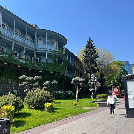 Apartment In Old Tbilisi Orbeliani Square Buitenkant foto