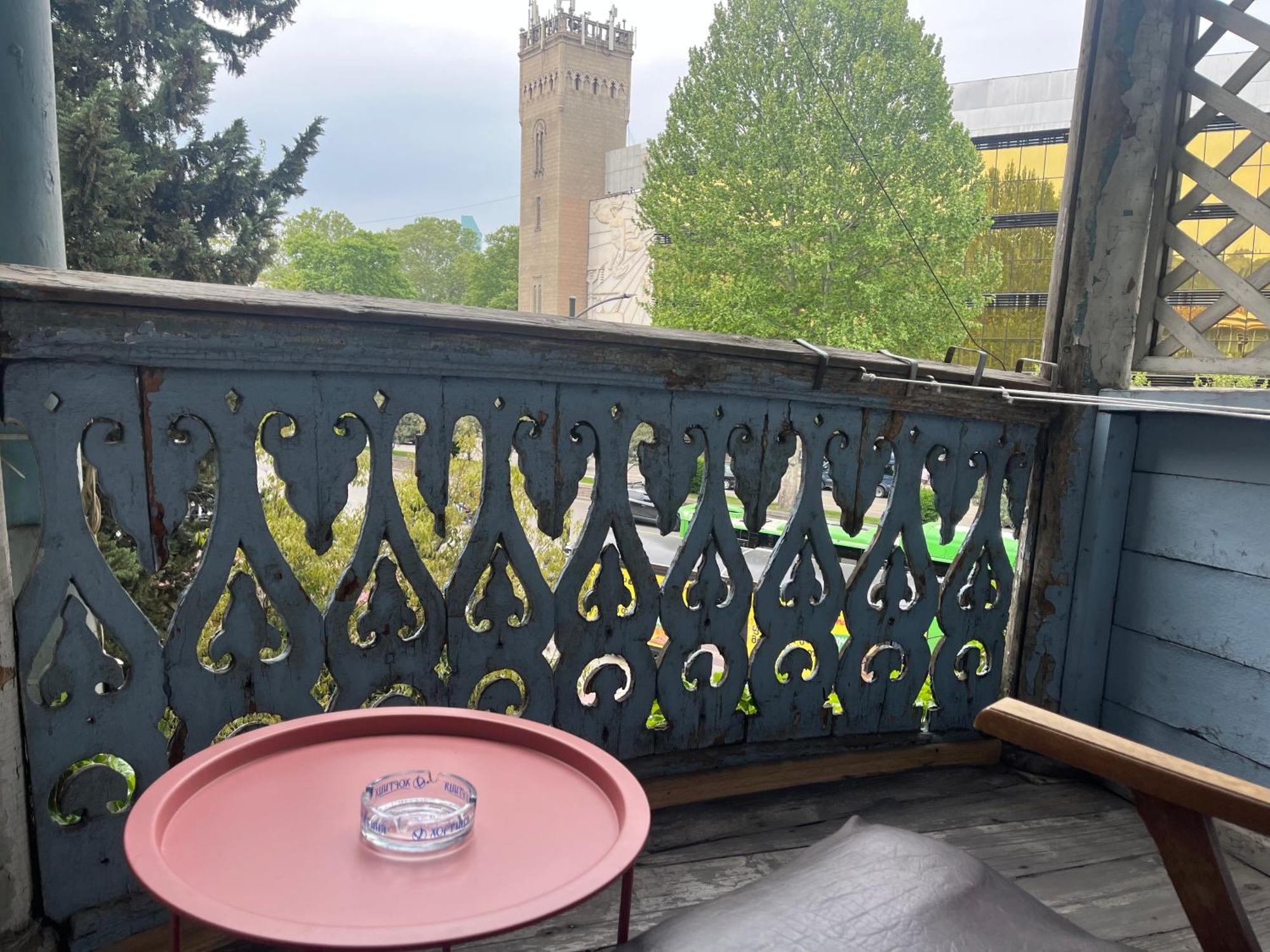 Apartment In Old Tbilisi Orbeliani Square Buitenkant foto