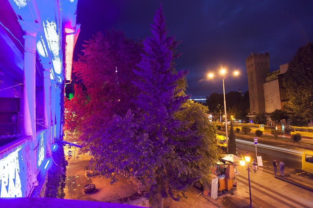 Apartment In Old Tbilisi Orbeliani Square Buitenkant foto